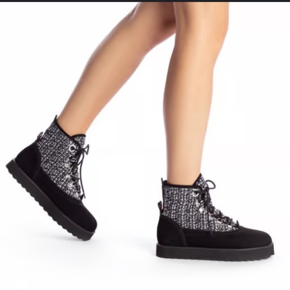 Larroude Lace Up Boots Women's 6 Vail Suede Tweed Waterproof In Black White